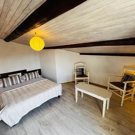 Villa La Bastide de La Loge Sault Habitación foto