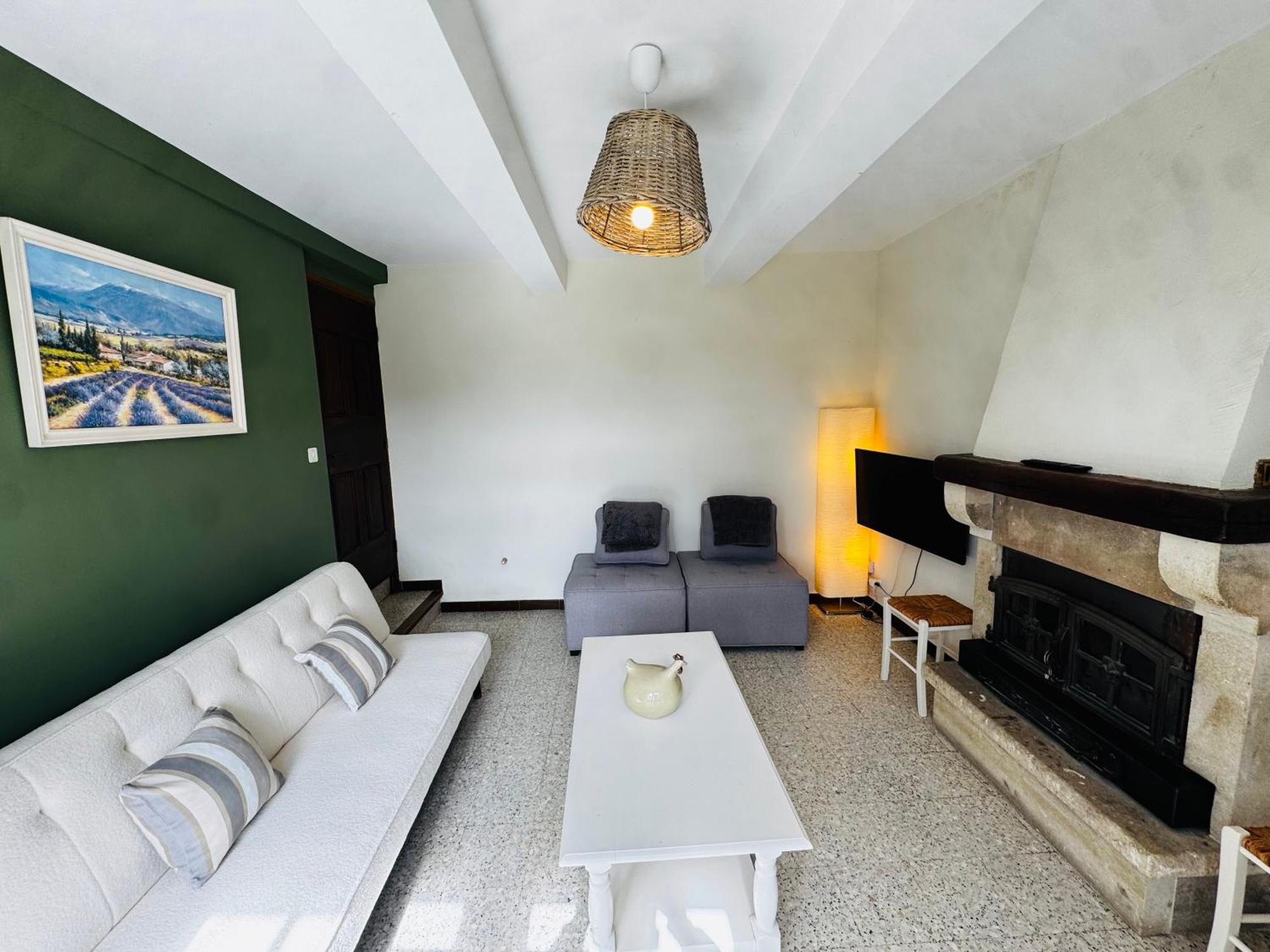 Villa La Bastide de La Loge Sault Habitación foto